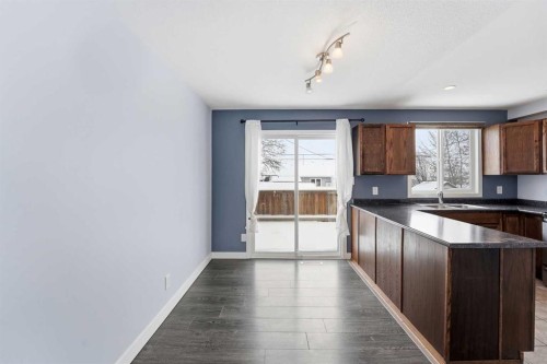 110 Terrace Park, Red Deer, AB - Indoor Photo Showing Kitchen