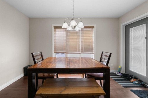 5809 28 Avenue, Camrose, AB - Indoor Photo Showing Dining Room