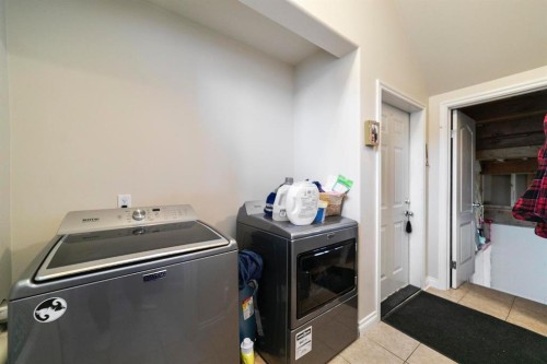 5809 28 Avenue, Camrose, AB - Indoor Photo Showing Laundry Room