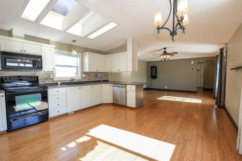 4915 Doncaster Avenue, Red Deer, AB 