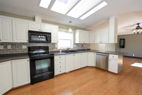 4915 Doncaster Avenue, Red Deer, AB 