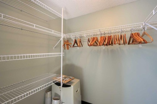 4915 Doncaster Avenue, Red Deer, AB 