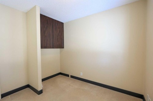4915 Doncaster Avenue, Red Deer, AB 