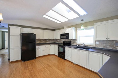 4915 Doncaster Avenue, Red Deer, AB 