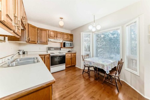 3 Rutherford Close, Red Deer, AB - Indoor Photo Showing Other Room