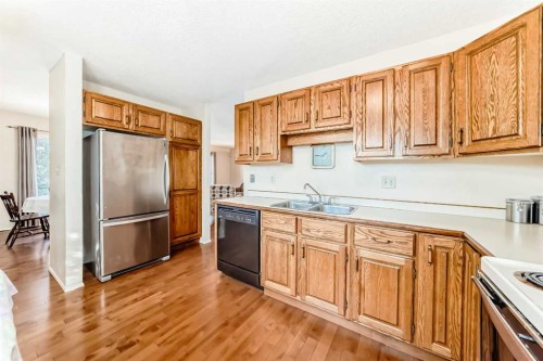 3 Rutherford Close, Red Deer, AB - Indoor Photo Showing Kitchen With Double Sink