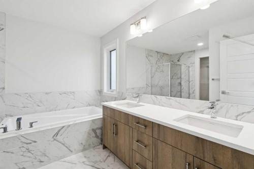 85 Southborough Square, Cochrane, AB - Indoor Photo Showing Bathroom