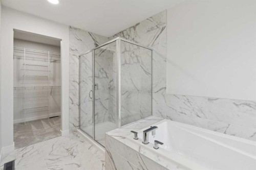 85 Southborough Square, Cochrane, AB - Indoor Photo Showing Bathroom