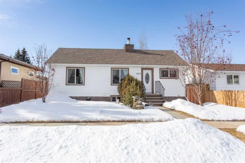 4731 48 Avenue  Lacombe, AB T4L 1N2