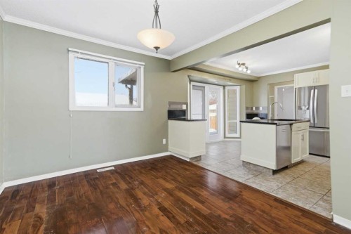 145 Wilson Crescent, Red Deer, AB - Indoor Photo Showing Kitchen
