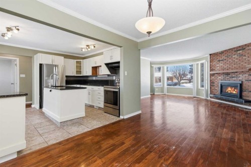 145 Wilson Crescent, Red Deer, AB - Indoor Photo Showing Kitchen