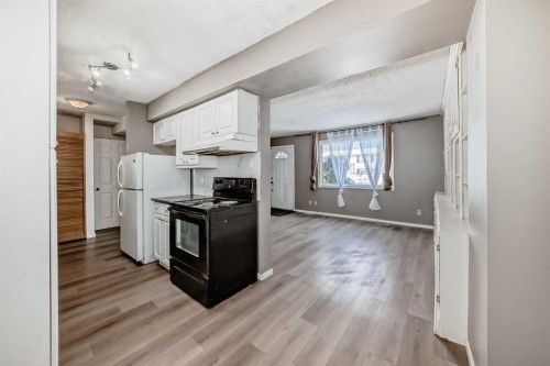 B1-35 Nash, Red Deer, AB - Indoor Photo Showing Kitchen