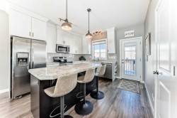 5804 62 Avenue  Ponoka, AB T4J 0C3