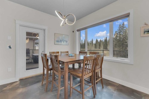 38 Grove Close, Red Deer, AB - Indoor Photo Showing Dining Room
