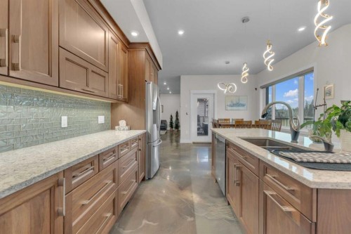 38 Grove Close, Red Deer, AB - Indoor Photo Showing Kitchen With Double Sink With Upgraded Kitchen