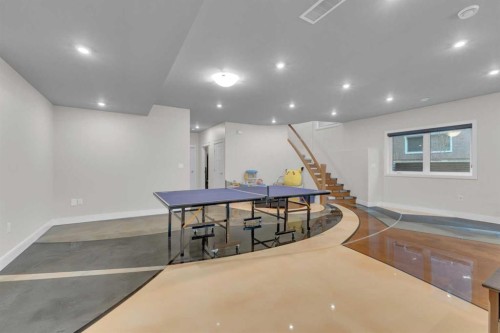 38 Grove Close, Red Deer, AB - Indoor Photo Showing Other Room