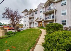 305-5435 Lakeshore Drive Sylvan Lake, AB T4S 1T2