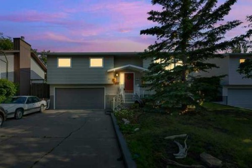 285 9 Street SE Three Hills, AB T0M 2A0