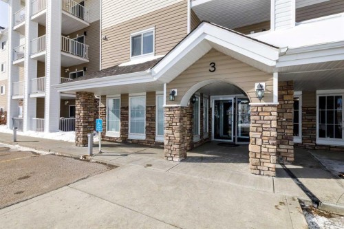 214-3 Broadway Rise  Sylvan Lake, AB T4S 0G9