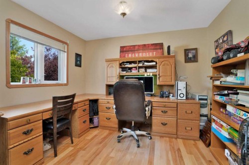 7 Revie Close, Red Deer, AB - Indoor Photo Showing Office