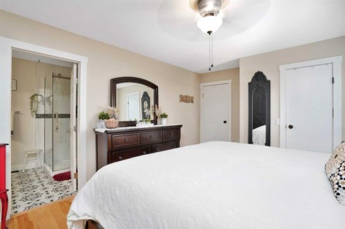 7 Revie Close, Red Deer, AB - Indoor Photo Showing Bedroom