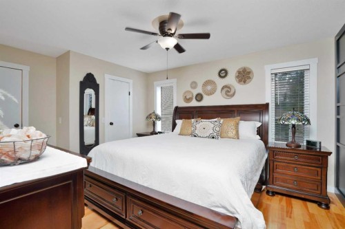 7 Revie Close, Red Deer, AB - Indoor Photo Showing Bedroom