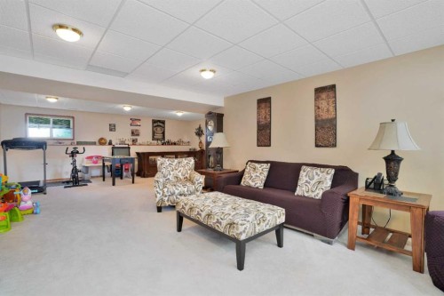 7 Revie Close, Red Deer, AB - Indoor