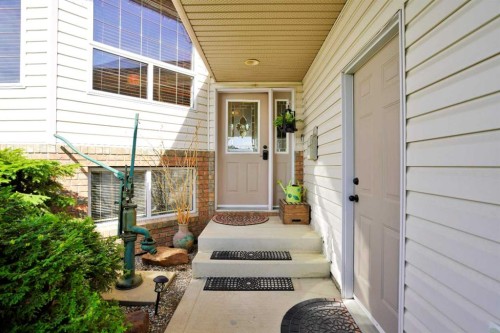 7 Revie Close, Red Deer, AB - Outdoor With Exterior