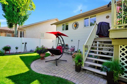 7 Revie Close, Red Deer, AB - Outdoor With Exterior