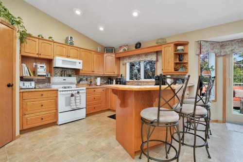 7 Revie Close, Red Deer, AB - Indoor Photo Showing Kitchen