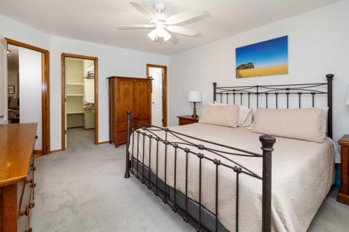 145 Doran Crescent, Red Deer, AB - Indoor Photo Showing Bedroom