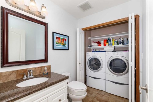 145 Doran Crescent, Red Deer, AB - Indoor Photo Showing Laundry Room