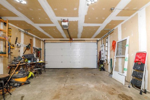 145 Doran Crescent, Red Deer, AB - Indoor Photo Showing Garage