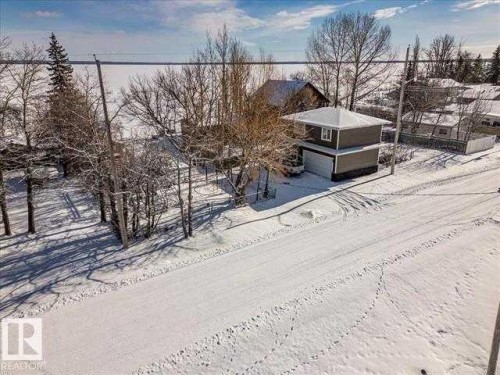 19 Lakeshore Drive, Grandview, AB 