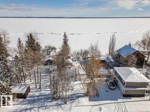 19 Lakeshore Drive, Grandview, AB 