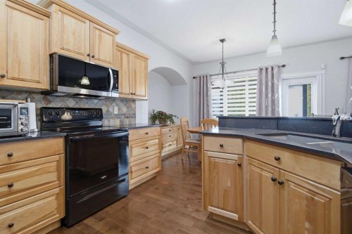 91 Woodrow Close, Red Deer, AB - Indoor Photo Showing Kitchen