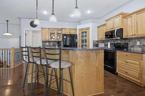 91 Woodrow Close, Red Deer, AB - Indoor Photo Showing Kitchen