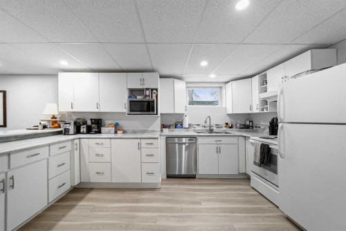 6304 39 Avenue, Camrose, AB 
