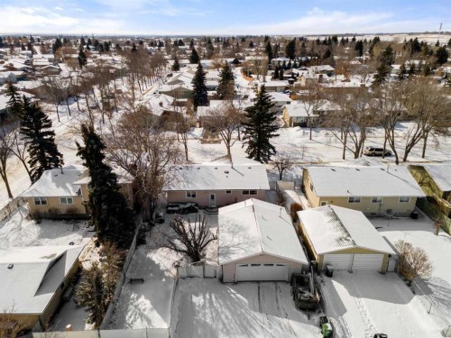 6304 39 Avenue, Camrose, AB 