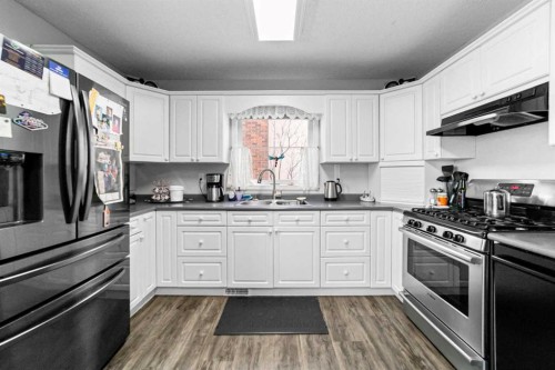 6304 39 Avenue, Camrose, AB 