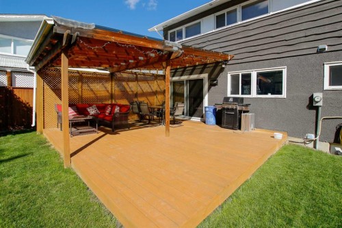 4 Mckee Close, Red Deer, AB - Outdoor With Exterior