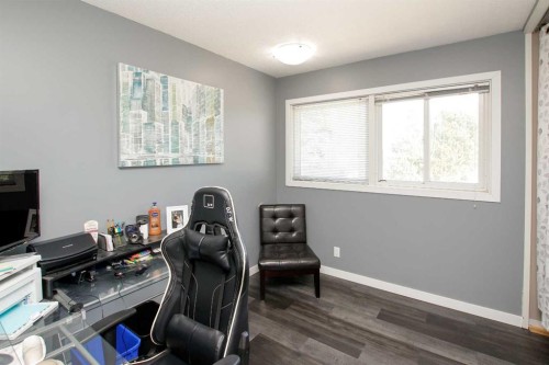 4 Mckee Close, Red Deer, AB - Indoor