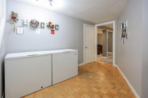 4 Mckee Close, Red Deer, AB - Indoor Photo Showing Other Room