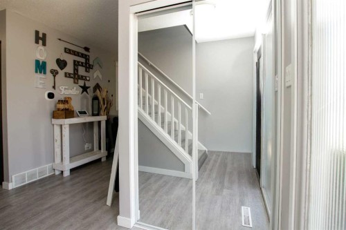 4 Mckee Close, Red Deer, AB - Indoor Photo Showing Other Room