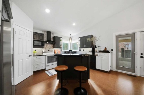 4 Drever Close, Red Deer, AB - Indoor Photo Showing Kitchen