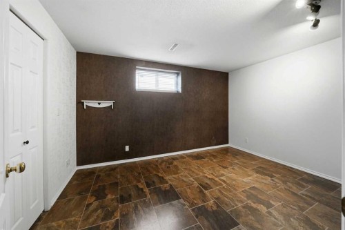 4 Drever Close, Red Deer, AB - Indoor Photo Showing Other Room