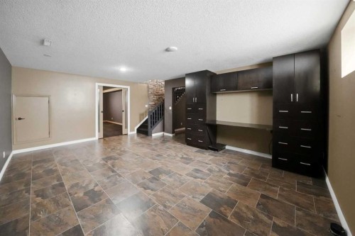 4 Drever Close, Red Deer, AB - Indoor Photo Showing Other Room