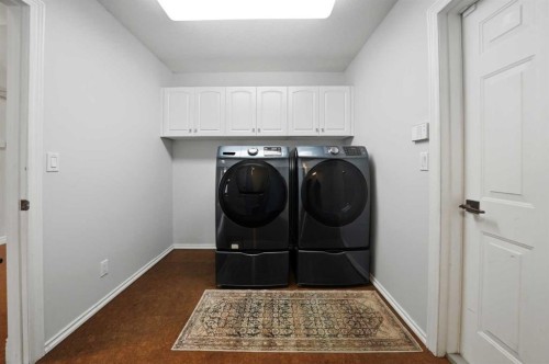 4 Drever Close, Red Deer, AB - Indoor Photo Showing Laundry Room
