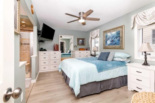 76 Daniel Close, Red Deer, AB - Indoor Photo Showing Bedroom