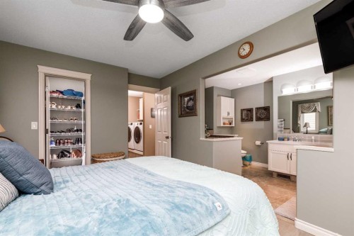 76 Daniel Close, Red Deer, AB - Indoor Photo Showing Bedroom